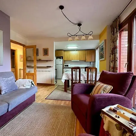 Sextas. Comodidad, Garaje & Wifi Apartment